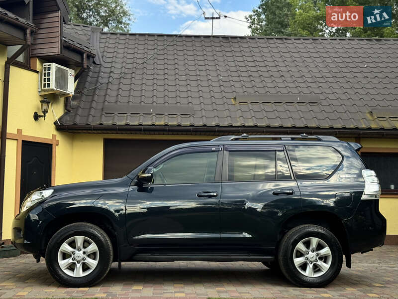 Позашляховик / Кросовер Toyota Land Cruiser Prado 2012 в Києві
