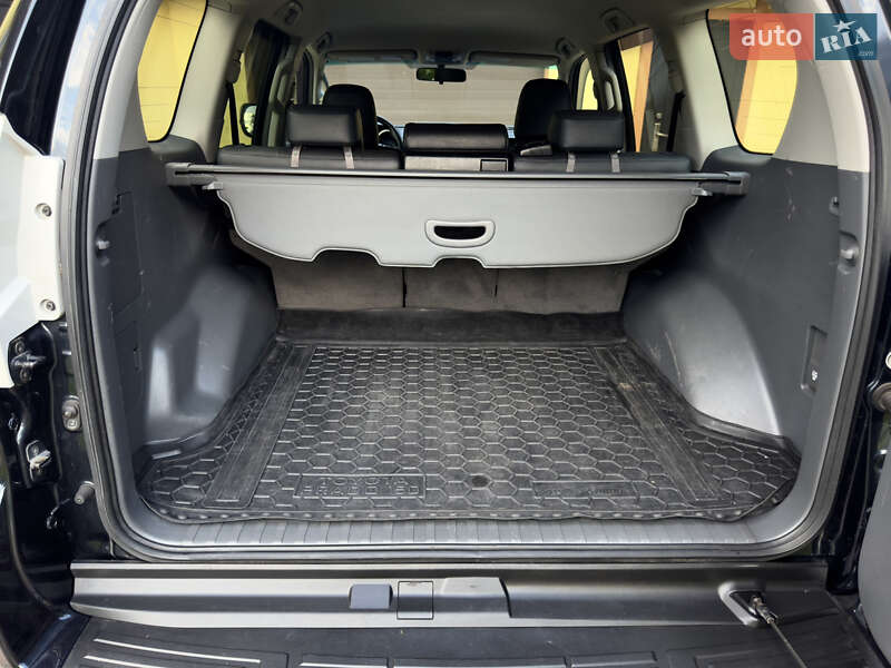 Позашляховик / Кросовер Toyota Land Cruiser Prado 2012 в Києві