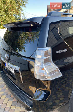 Внедорожник / Кроссовер Toyota Land Cruiser Prado 2012 в 