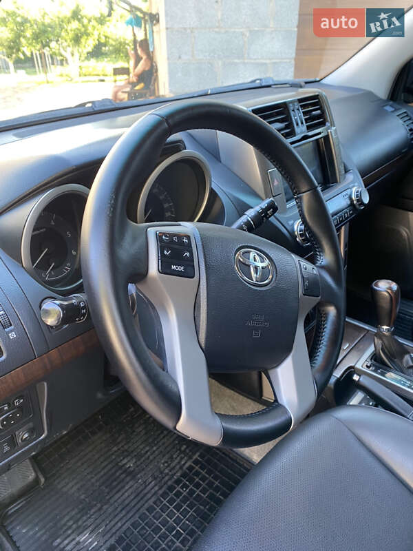 Внедорожник / Кроссовер Toyota Land Cruiser Prado 2012 в Хмельнике