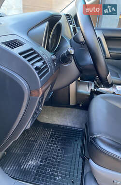 Внедорожник / Кроссовер Toyota Land Cruiser Prado 2012 в 