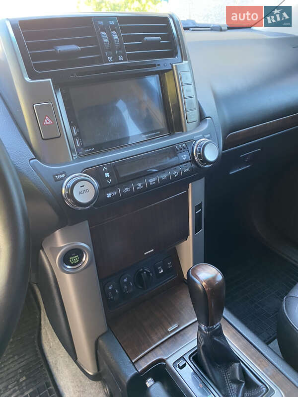 Внедорожник / Кроссовер Toyota Land Cruiser Prado 2012 в Хмельнике