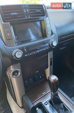 Внедорожник / Кроссовер Toyota Land Cruiser Prado 2012 в 