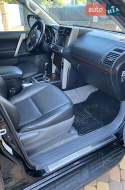 Внедорожник / Кроссовер Toyota Land Cruiser Prado 2012 в 