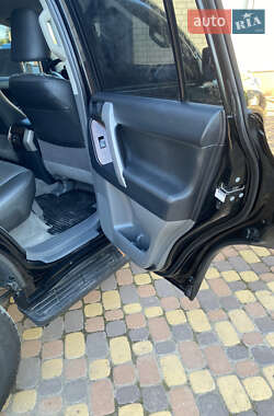 Внедорожник / Кроссовер Toyota Land Cruiser Prado 2012 в 