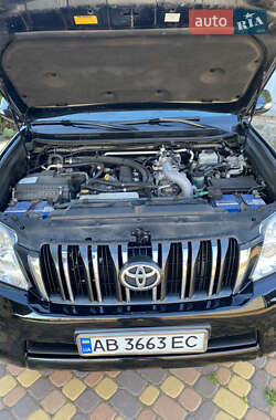 Внедорожник / Кроссовер Toyota Land Cruiser Prado 2012 в 