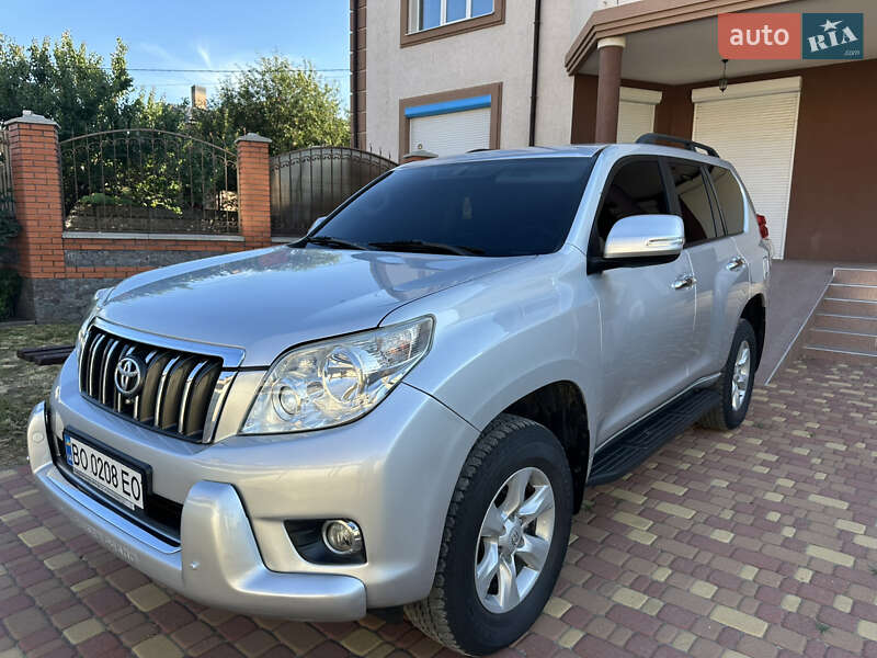 Позашляховик / Кросовер Toyota Land Cruiser Prado 2009 в 