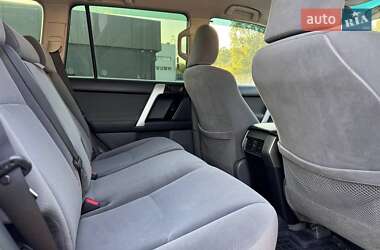 Внедорожник / Кроссовер Toyota Land Cruiser Prado 2011 в 