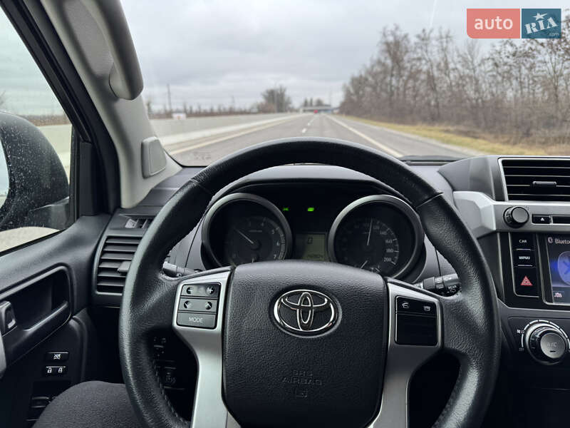 Внедорожник / Кроссовер Toyota Land Cruiser Prado 2017 в Белой Церкви