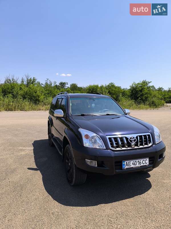 Внедорожник / Кроссовер Toyota Land Cruiser Prado 2005 в 