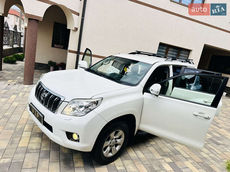 Позашляховик / Кросовер Toyota Land Cruiser Prado 2012 в Нижній Апші