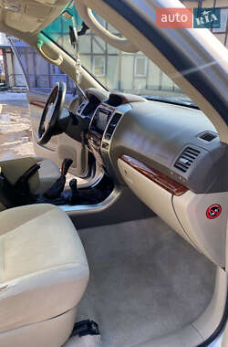 Внедорожник / Кроссовер Toyota Land Cruiser Prado 2006 в 