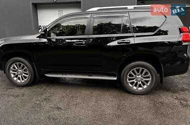 Внедорожник / Кроссовер Toyota Land Cruiser Prado 2020 в 