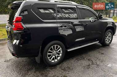 Внедорожник / Кроссовер Toyota Land Cruiser Prado 2020 в 