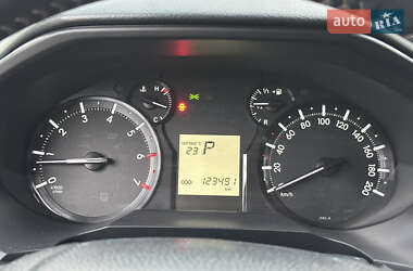 Позашляховик / Кросовер Toyota Land Cruiser Prado 2019 в  фото 29 Позашляховик / Кросовер Toyota Land Cruiser Prado 2019 в