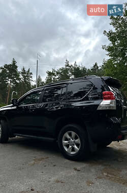 Позашляховик / Кросовер Toyota Land Cruiser Prado 2012 в 