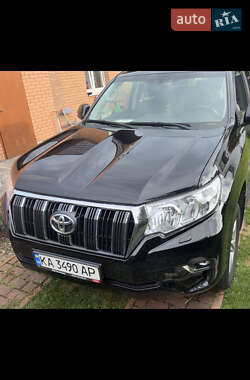 Внедорожник / Кроссовер Toyota Land Cruiser Prado 2020 в 