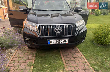 Внедорожник / Кроссовер Toyota Land Cruiser Prado 2020 в 