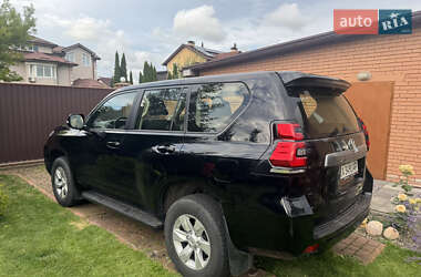 Внедорожник / Кроссовер Toyota Land Cruiser Prado 2020 в 