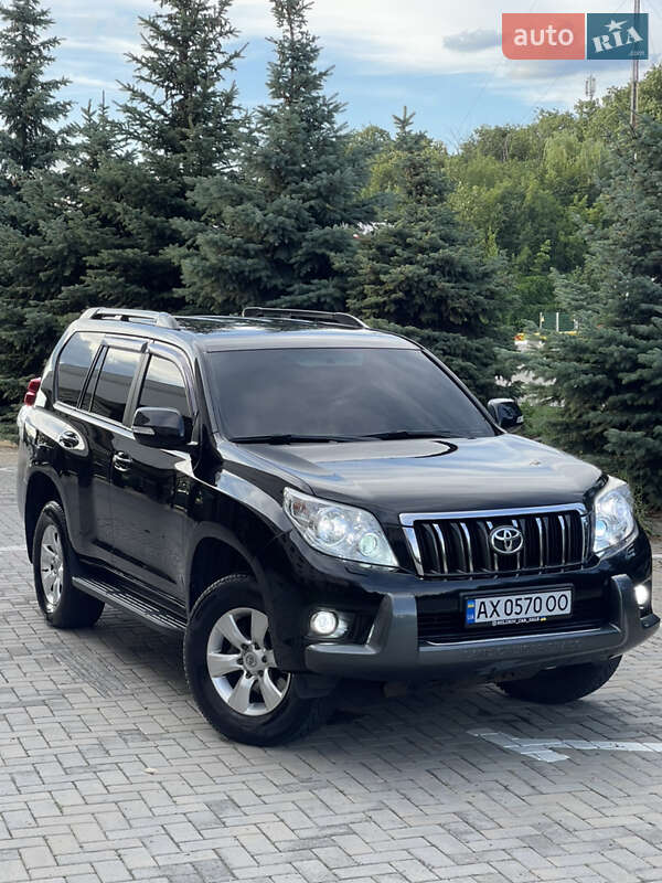 Toyota Land Cruiser Prado 2011