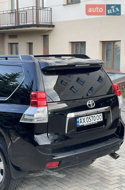 Внедорожник / Кроссовер Toyota Land Cruiser Prado 2011 в 