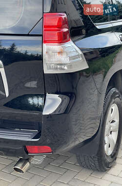 Внедорожник / Кроссовер Toyota Land Cruiser Prado 2011 в 