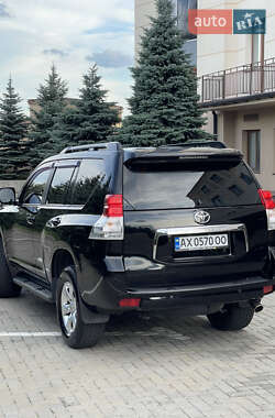 Внедорожник / Кроссовер Toyota Land Cruiser Prado 2011 в 