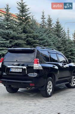 Внедорожник / Кроссовер Toyota Land Cruiser Prado 2011 в 