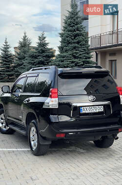 Внедорожник / Кроссовер Toyota Land Cruiser Prado 2011 в 