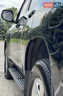 Внедорожник / Кроссовер Toyota Land Cruiser Prado 2011 в 