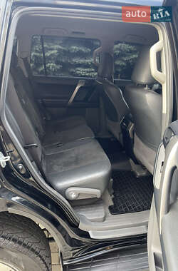 Внедорожник / Кроссовер Toyota Land Cruiser Prado 2011 в 