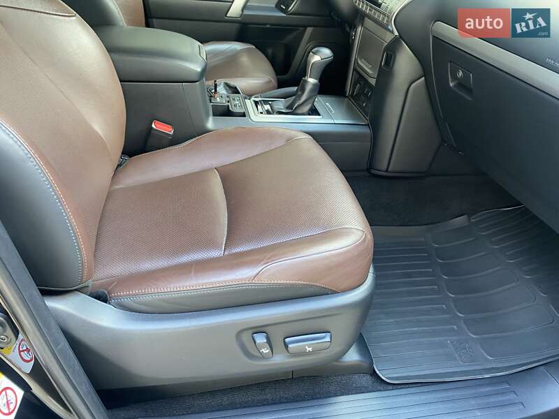 Внедорожник / Кроссовер Toyota Land Cruiser Prado 2019 в Зенькове