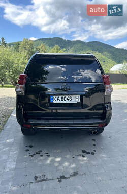 Внедорожник / Кроссовер Toyota Land Cruiser Prado 2010 в 