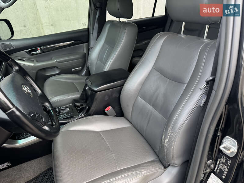 Внедорожник / Кроссовер Toyota Land Cruiser Prado 2008 в Киеве