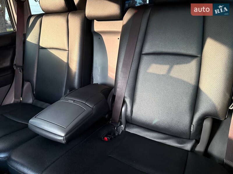 Внедорожник / Кроссовер Toyota Land Cruiser Prado 2010 в Днепре