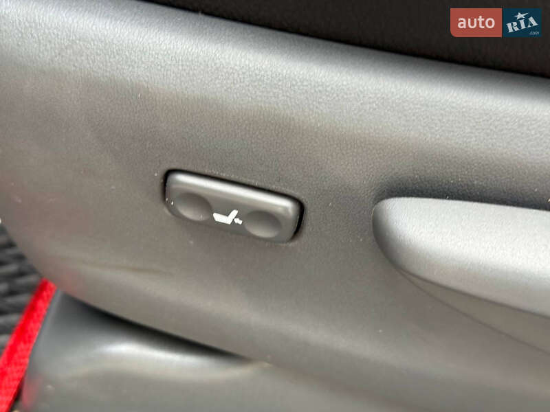 Внедорожник / Кроссовер Toyota Land Cruiser Prado 2010 в Днепре
