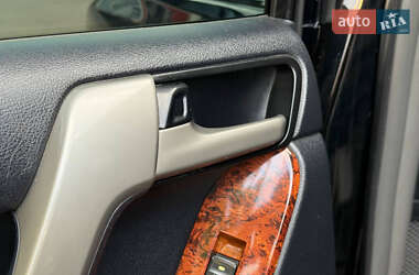 Внедорожник / Кроссовер Toyota Land Cruiser Prado 2010 в 