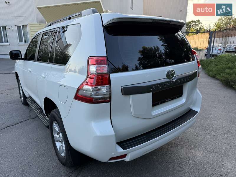 Позашляховик / Кросовер Toyota Land Cruiser Prado 2014 в Полтаві