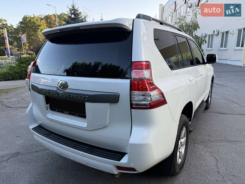 Позашляховик / Кросовер Toyota Land Cruiser Prado 2014 в Полтаві