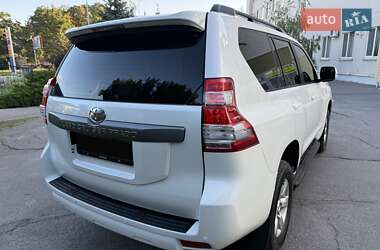 Внедорожник / Кроссовер Toyota Land Cruiser Prado 2014 в 