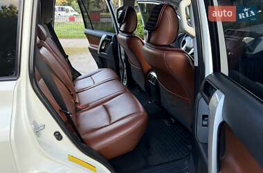 Внедорожник / Кроссовер Toyota Land Cruiser Prado 2014 в 