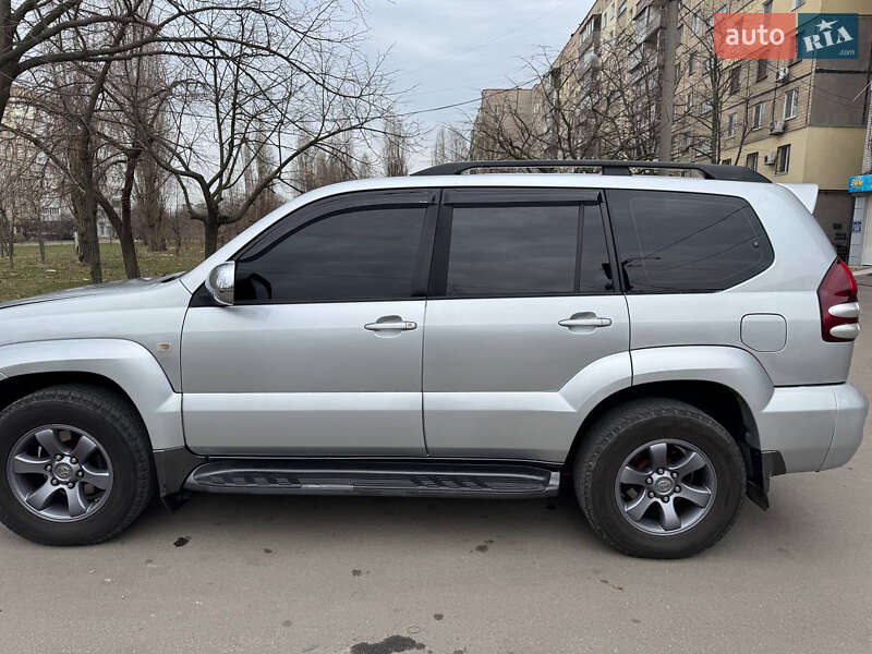 Внедорожник / Кроссовер Toyota Land Cruiser Prado 2005 в Днепре