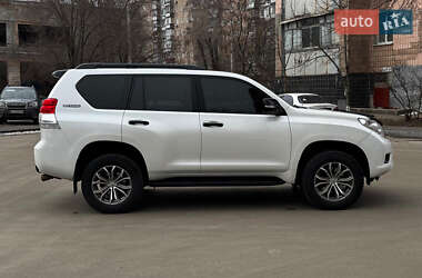 Внедорожник / Кроссовер Toyota Land Cruiser Prado 2012 в Харькове