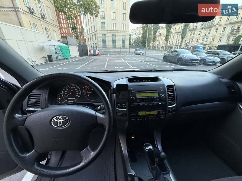 Позашляховик / Кросовер Toyota Land Cruiser Prado 2004 в Києві