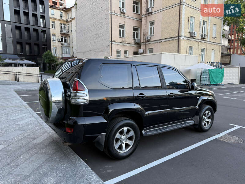 Позашляховик / Кросовер Toyota Land Cruiser Prado 2004 в Києві