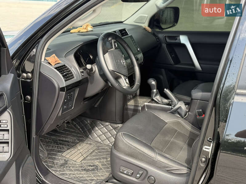 Внедорожник / Кроссовер Toyota Land Cruiser Prado 2023 в Николаеве