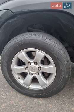 Внедорожник / Кроссовер Toyota Land Cruiser Prado 2005 в  фото 5 Внедорожник / Кроссовер Toyota Land Cruiser Prado 2005 в