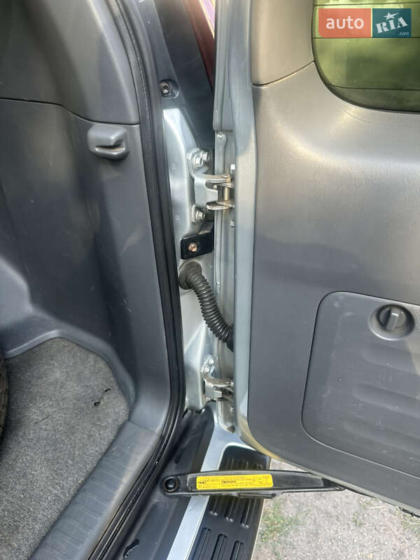 Внедорожник / Кроссовер Toyota Land Cruiser Prado 2005 в Одессе фото 22 Внедорожник / Кроссовер Toyota Land Cruiser Prado 2005 в Одессе