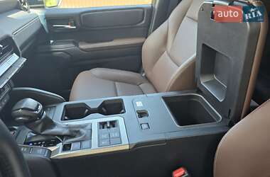 Позашляховик / Кросовер Toyota Land Cruiser Prado 2025 в 