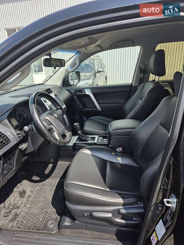 Позашляховик / Кросовер Toyota Land Cruiser Prado 2019 в Хмельницькому фото 13 Позашляховик / Кросовер Toyota Land Cruiser Prado 2019 в Хмельницькому